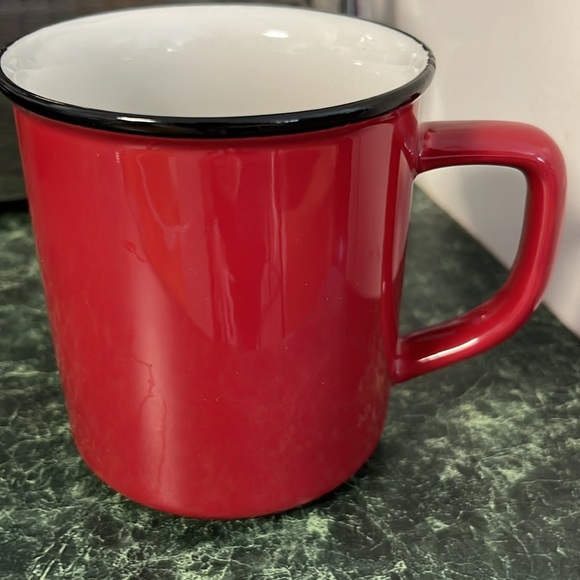 Roots Canada Red ceramic Cup - Picture 3 of 6